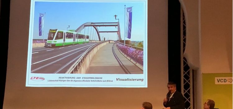 In Gedenken an Robert Wittek-Brix: Gute Ideen leben weiter Bild einer kombinierten Eisenbahn-Auto-Brücke in einer Präsentation von Robert Wittek-Brix